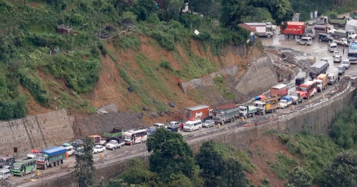 मुग्लिन-मलेखु सडक राति बन्द गरेर स्तरोन्नति गरिने