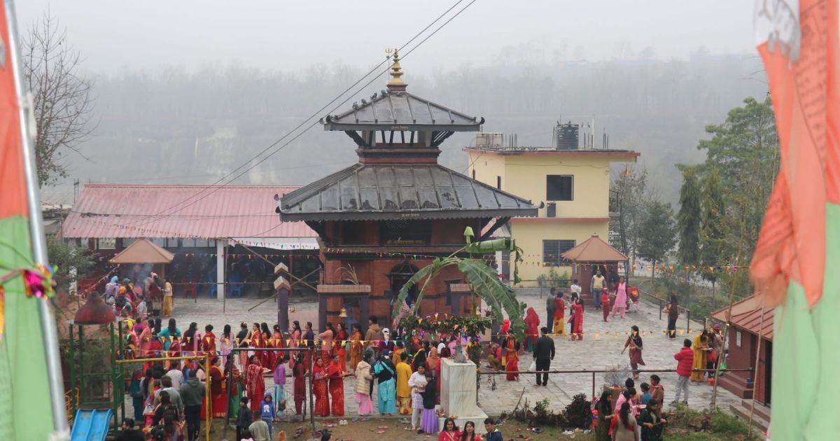 तनहुँका शिवमन्दिरमा बिहानैदेखि भक्तजनको घुइँचो