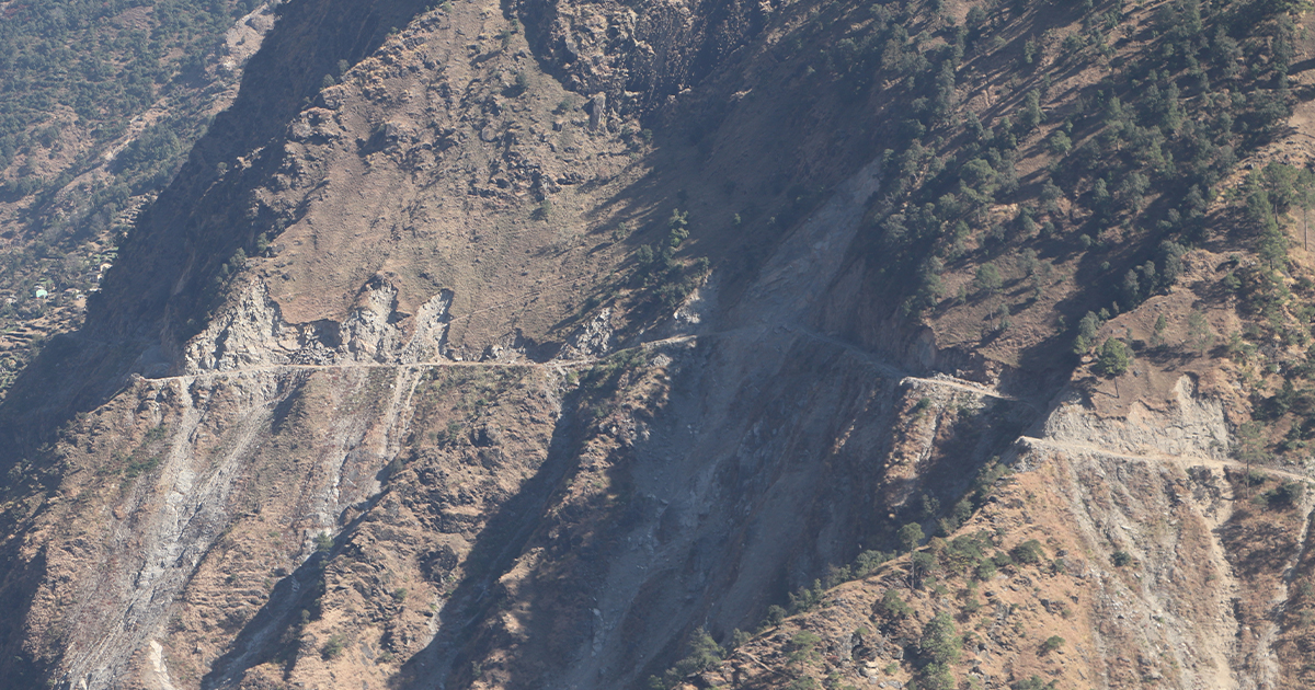 दार्चुला-टिंकर सडकमा नेपाली सेनाले दुईतिरबाट थाल्यो काम, बजेट अभावमा निर्माण सुस्त