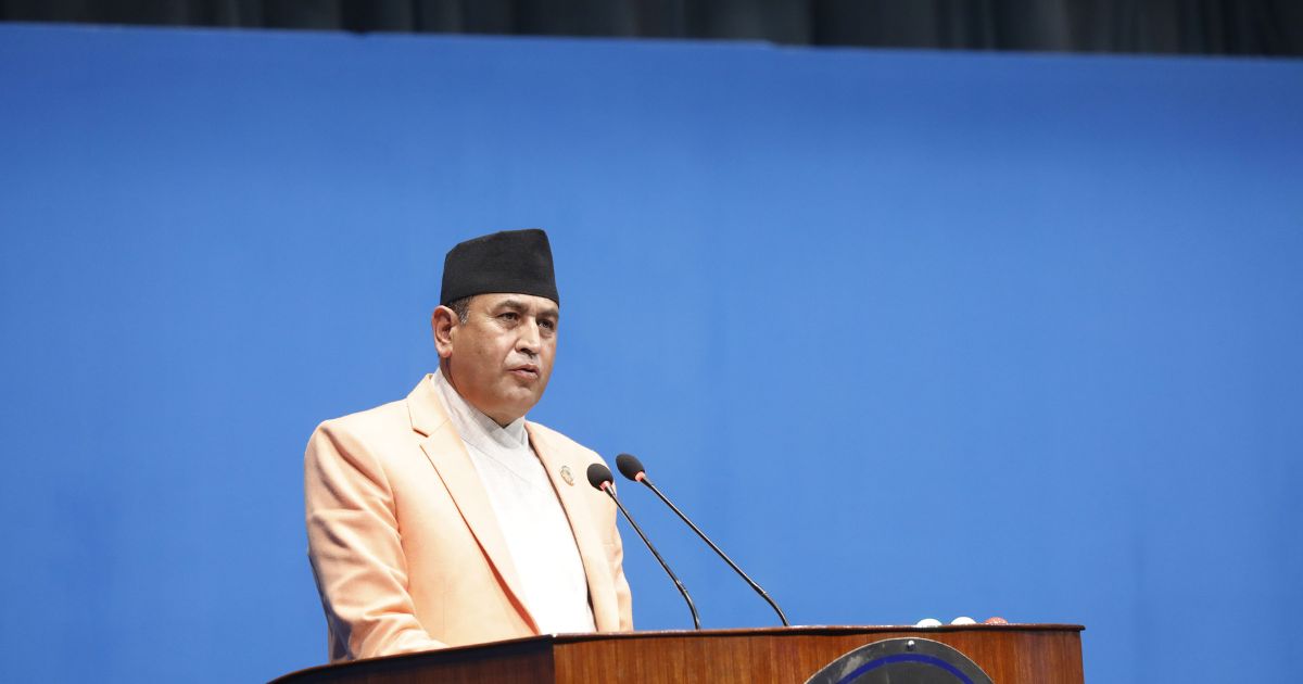 राष्ट्रपति र उपराष्ट्रपतिको कार्यालयका कर्मचारी एउटै बनाउने सांसद खतिवडाको सुझाव