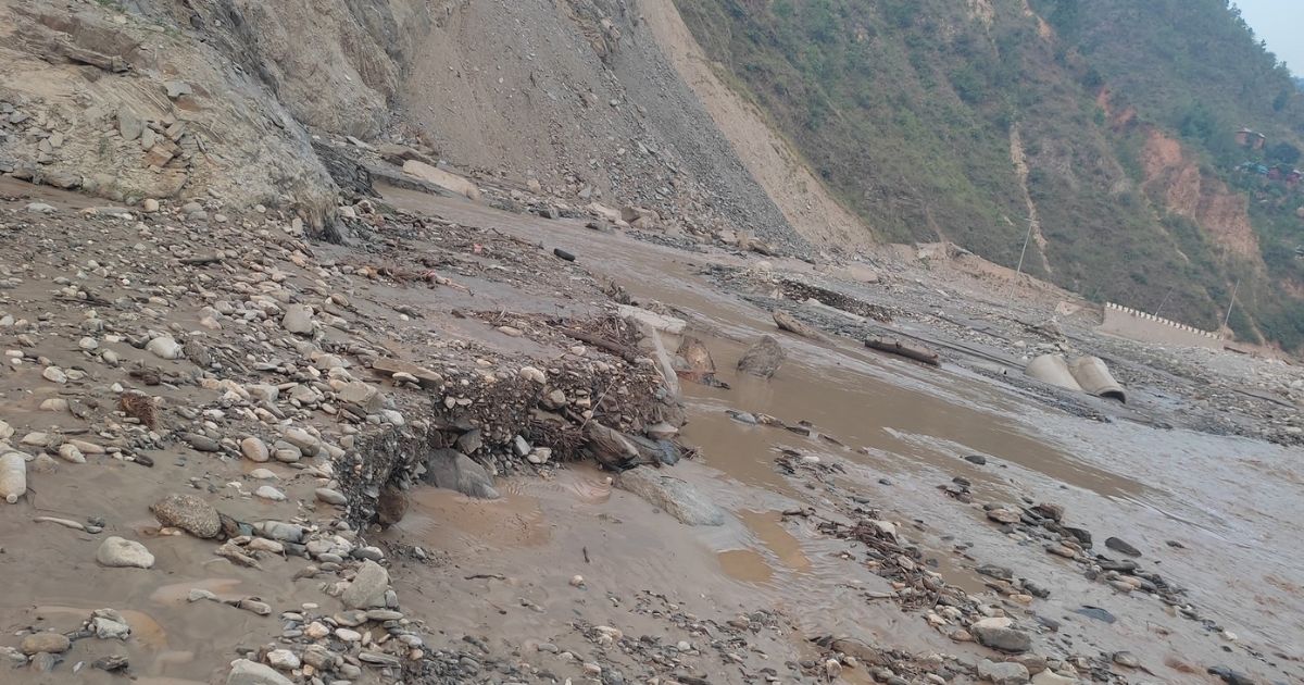 दैनिक ३५ सय सवारीसाधन चल्ने बिपी राजमार्ग पुनर्निर्माण अति सुस्त, बर्खामा अवरुद्ध हुने जोखिम
