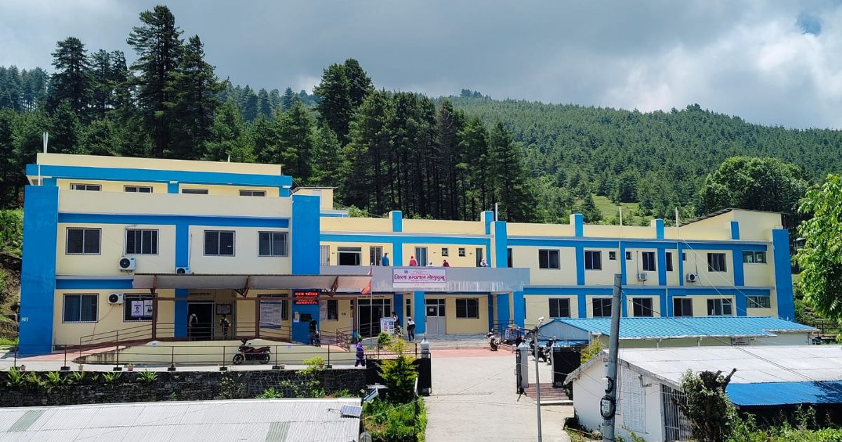 १५ शय्याको फाप्लु अस्पतालले ५४ शय्याको सेवा दिँदै, जनशक्ति अभावले सेवा धान्न कठिन