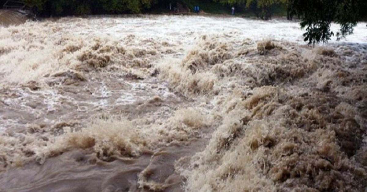 निरन्तर वर्षाका कारण साना नदीमा ‘फ्ल्यास फ्लड’ को खतरा, डुबान हुने क्षेत्रका बासिन्दालाई सतर्क रहन आह्वान
