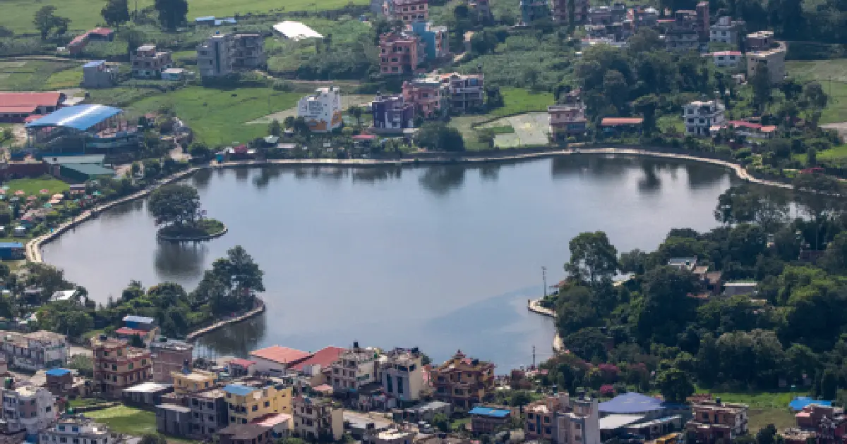 बाग्मती नदीको तीव्र कटानले टौदहका बस्ती जोखिममा, ऐना जस्तै पर्यटकीय दहको अस्तित्व नै संकटमा