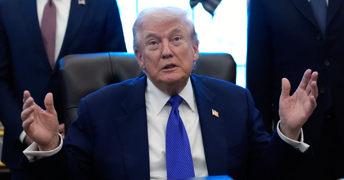 इरान द्वन्द्वले अमेरिकी पेट्रोल मूल्य बढायो, ट्रम्प रणनीति बदल्दै