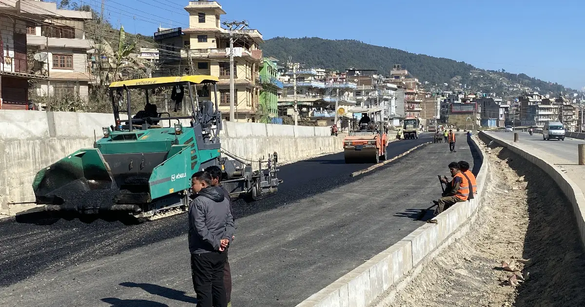 साँगा-धुलिखेल सडक विस्तारले लियो तीव्रता, मुख्य काम निर्धारित समयमै सकिने