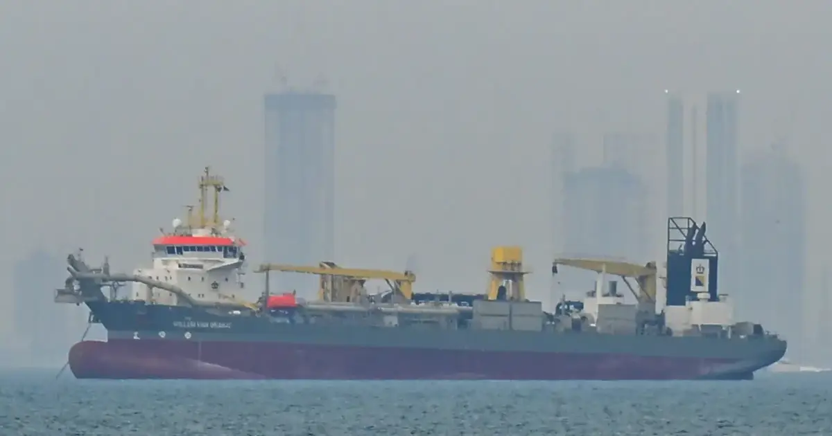 होर्मुज जलडमरूमध्यमा इरानको नियन्त्रणमा, विश्व तेल आपूर्ति जोखिममा