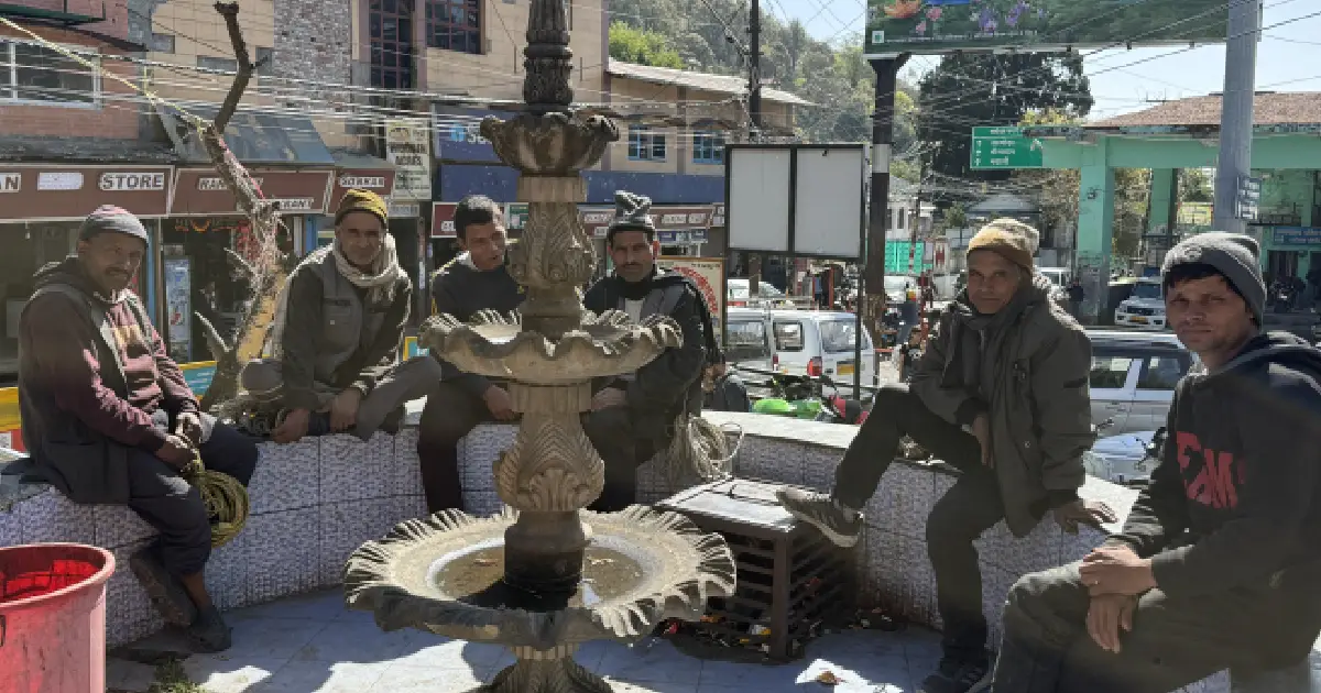 नैनीतालका नेपाली मजदुर भन्छन्, ‘नयाँ सरकारबाट स्वेदशमै रोजगारीको आशा राखेका छौँ’