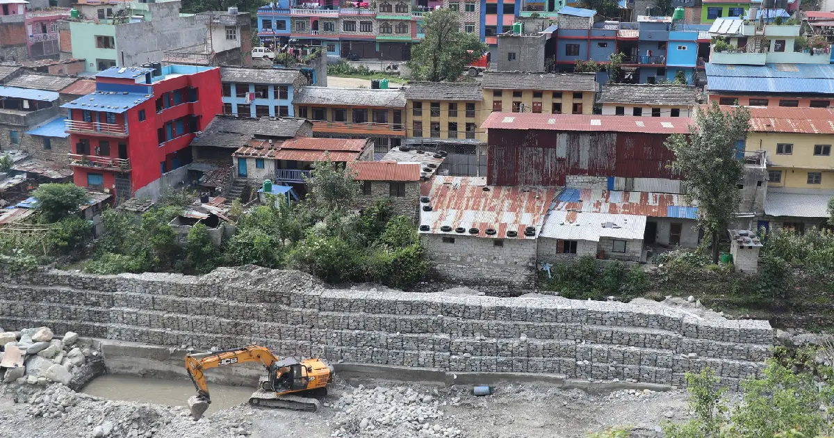 बाढी र कटानको जोखिममा रहेको बेनीको मंगलाघाटमा बस्ती संरक्षण योजना कार्यान्वयन, २०० बढी घर सुरक्षित
