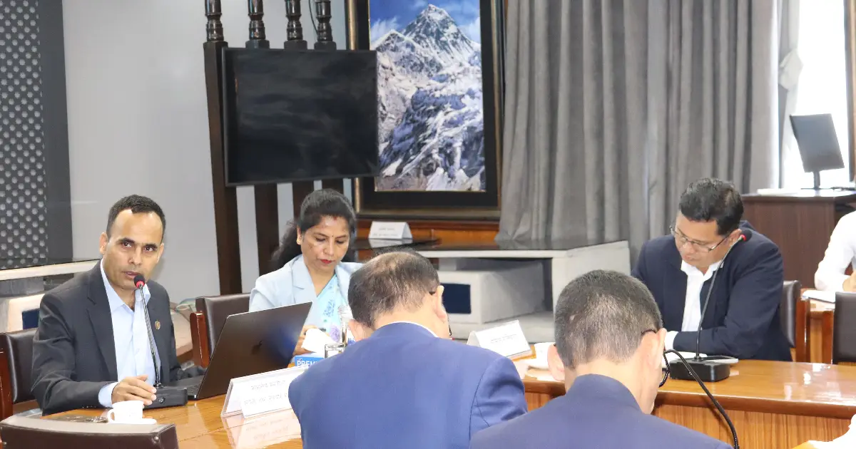एकैदिनमा निर्णय टुंग्याउन सञ्चारमन्त्रीको कडा निर्देशन, फाइल रोके कारबाही हुने