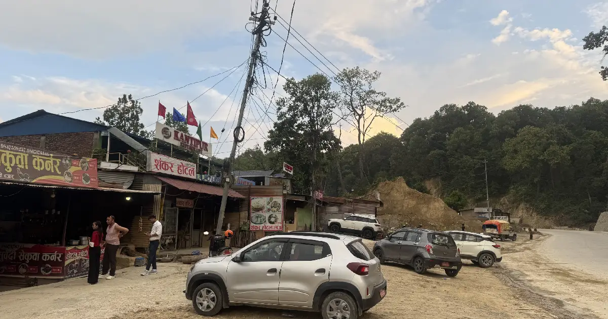 पाँच वर्षसम्म हिलो र धुलोले पीडित नवलपुरका होटल व्यवसायमा किन बढ्यो चहलपहल ?