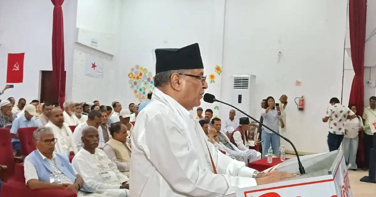 संविधान र संघीयतामाथि चुनौती थपियो, कांग्रेस र एमालेसँग पनि सहकार्यको प्रयास हुँदैछ : प्रचण्ड