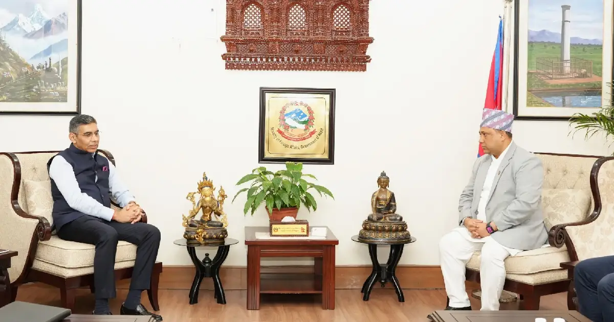 परराष्ट्रमन्त्री शिशिर खनाल र भारतीय अतिरिक्त सचिव मुनु महावरबीच शिष्टाचार भेट