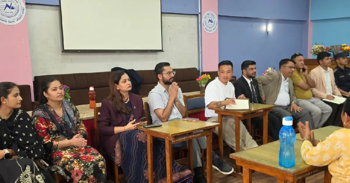 गृहमन्त्रीसहित मन्त्रीहरूको टोली खरिपाटी होल्डिङ सेन्टरमा, सुकुमबासीसँग गरे छलफल