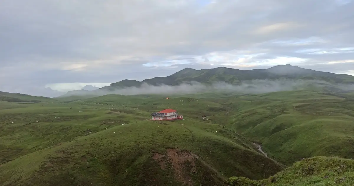 बडीमालिकाको त्रिवेणी पाटनमा बढ्दै आन्तरिक पर्यटक, पूजाको समयबाहेक अन्य बेला पनि घुम्न जानेको लर्को