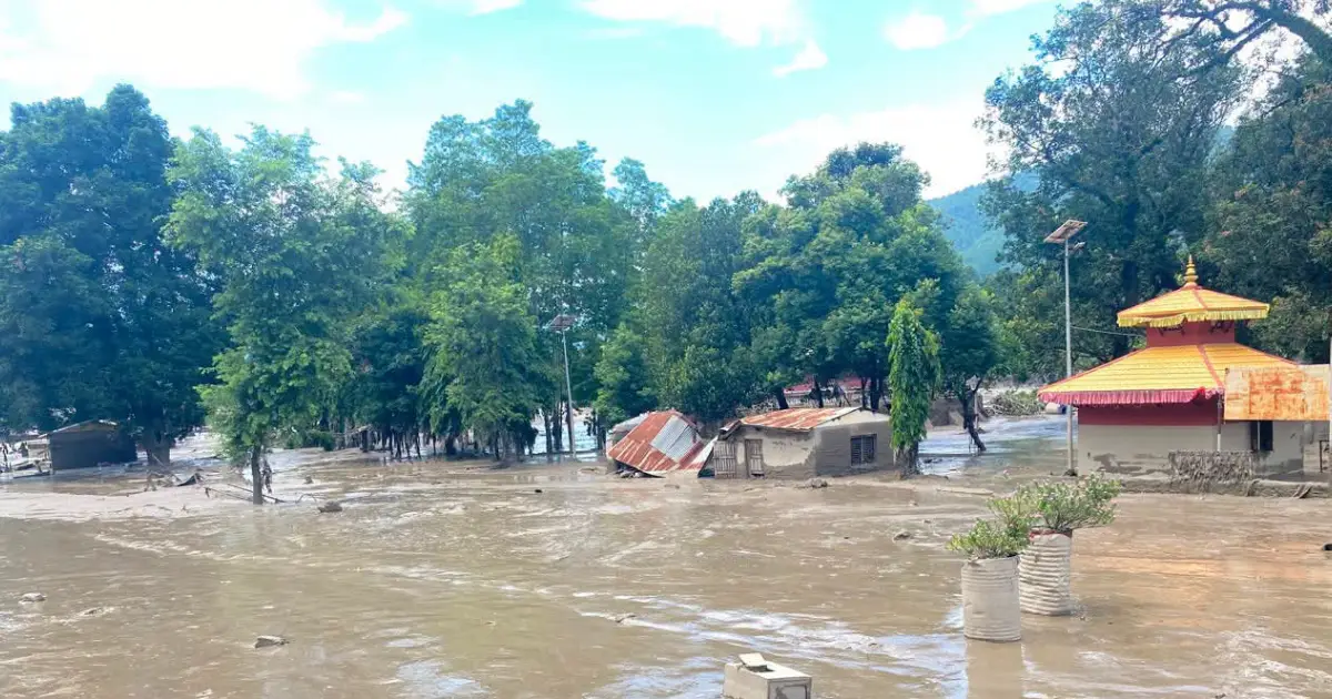 भोटेकोशी बाढीले त्रिशूली बजारआसपासका ६० घर बगायो, देवीघाट क्षेत्र प्रभावित