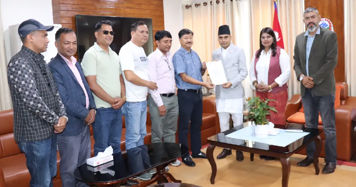 सञ्चार र विज्ञापन क्षेत्रको समृद्धिका लागि सरकार र निजी क्षेत्रबीच सहकार्य आवश्यक छ : सञ्चारमन्त्री