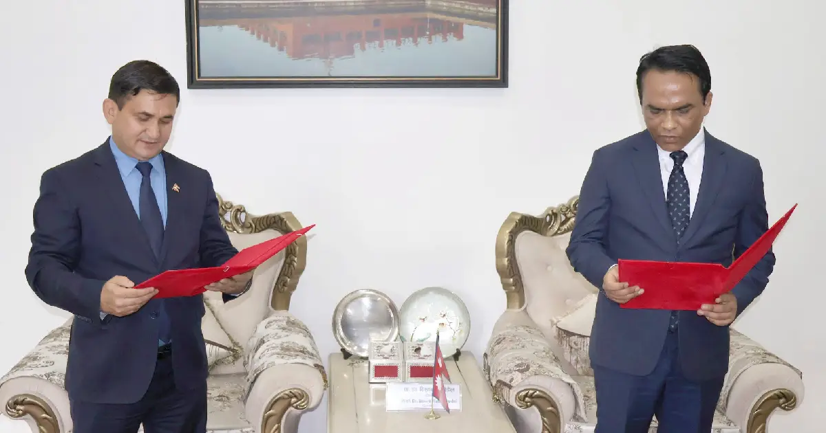 नेपाल राष्ट्र बैंकका डेपुटी गभर्नर दीर्घबहादुर रावलले लिए पद तथा गोपनीयताको शपथ