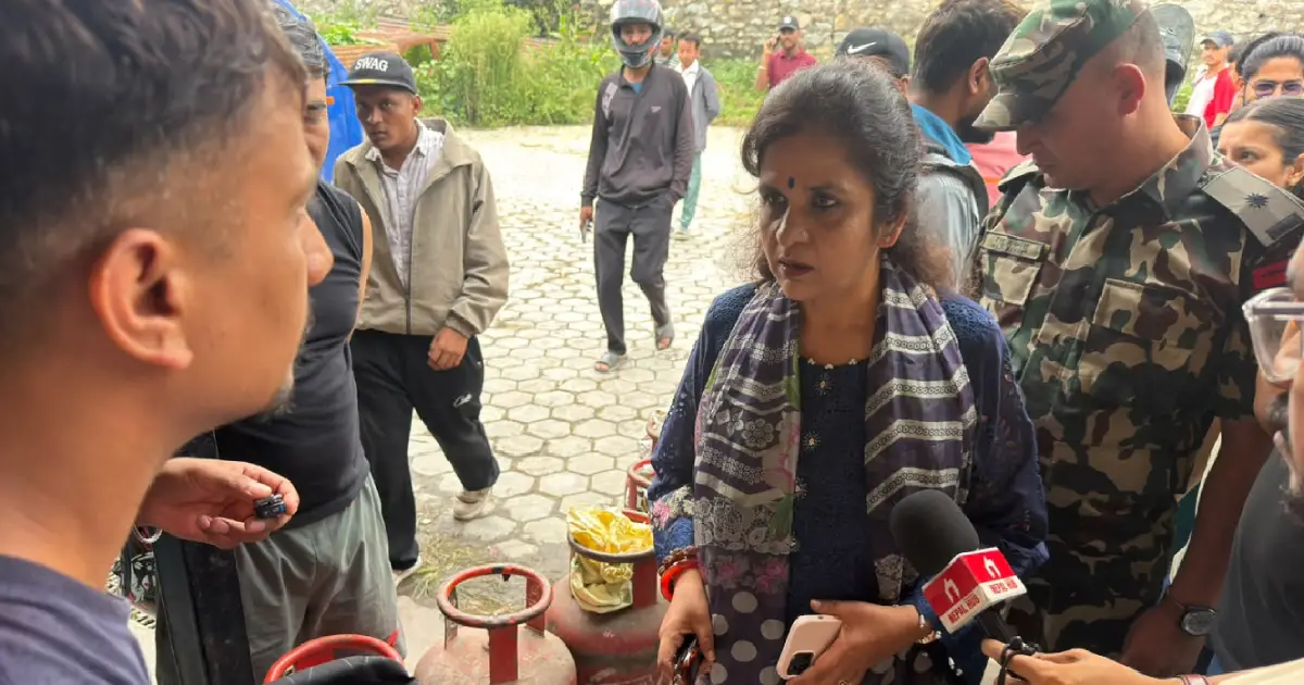 खाना पकाउने ग्यासको आयात बढ्यो, बजारमा अभाव हट्दै