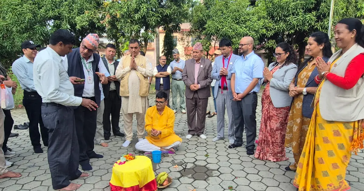 मुख्यमन्त्री भट्टद्वारा विधिपूर्वक पूजा गरी बडिमालिकाका लागि पठाइयो पेटारो