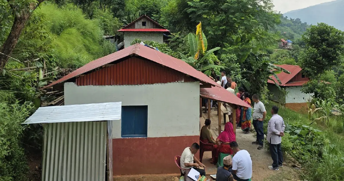 सहरबाट विस्थापित भएर फर्कने नगरवासीलाई घर बनाइदिने हलेसी तुवाचुङको घोषणा