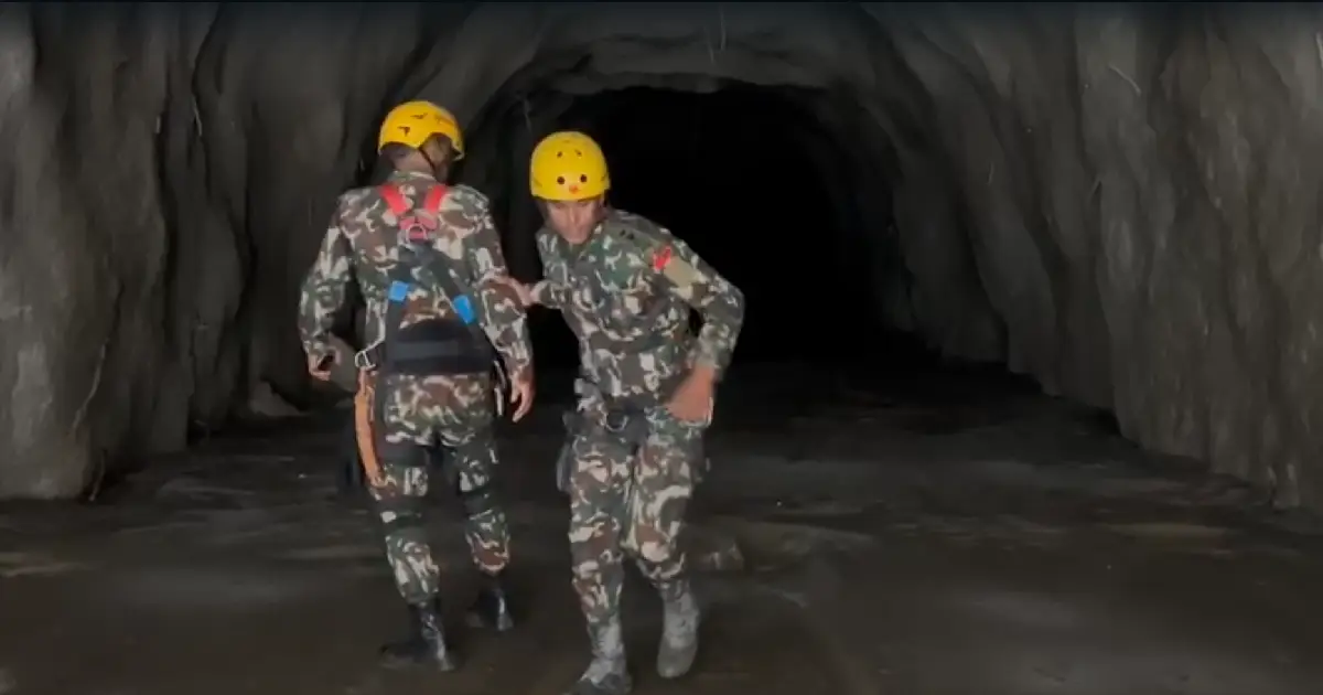 रसुवा बाढी : नेपाली सेनाद्वारा ३३० जनाको हवाई उद्धार, जलविद्युतका सुरुङहरूमा खोजी जारी