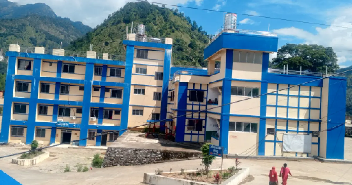 बाजुरा जिल्ला अस्पतालमा जटिल शल्यक्रिया सुरु भएपछि स्थानीय खुसी, तर बजेट अभावले औषधि खरिद प्रभावित