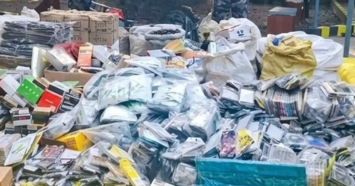 रौतहटको गौरबाट ५० लाखभन्दा बढी मूल्यका अवैध मोबाइलका सामान बरामद
