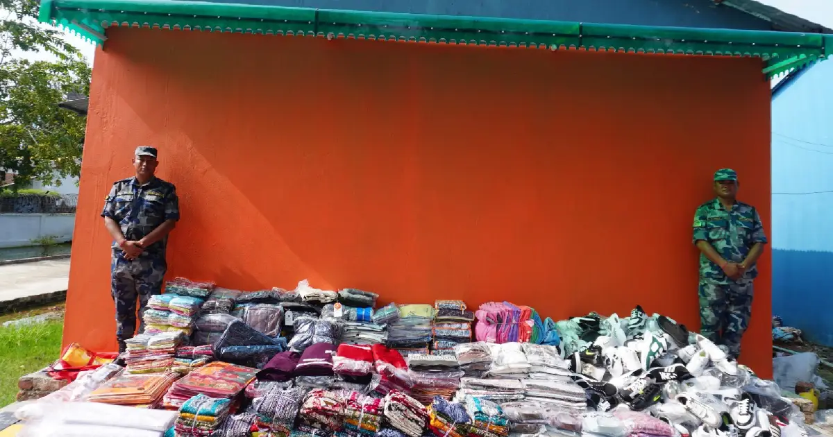 पर्सामा १० लाख ५८ हजारभन्दा बढीको अवैध कपडा बरामद