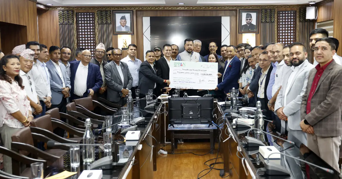 बाढी प्रभावितका लागि इप्पानद्वारा १३ करोड १ लाख हस्तान्तरण, मन्त्री श्रेष्ठलाई बुझाइयो चेक