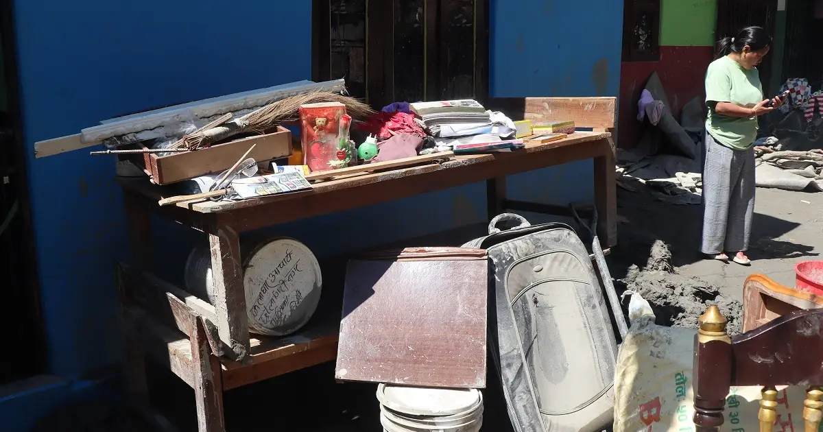 कालीगण्डकीको बाढीले सर्वस्व बगाएपछि द्विविधामा लामाखेतबासी, घर छाड्ने कि जोखिम मोलेर बस्ने भन्ने पिरलो