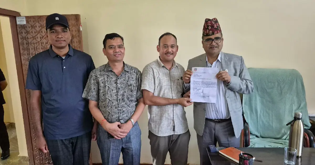 दार्चुलाको भट्टार पहिरो प्रभावितका लागि मुख्यमन्त्री भट्टलाई ज्ञापनपत्र, राहत र पुनर्स्थापनाको माग