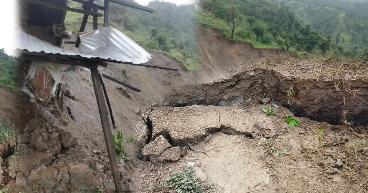 बकैया गाउँपालिकाको तल्लो ज्यामिरेमा जग्गा भासिएर चिराचिरा पर्दा सिंगो बस्ती त्रासमा, ८० परिवार विस्थापित