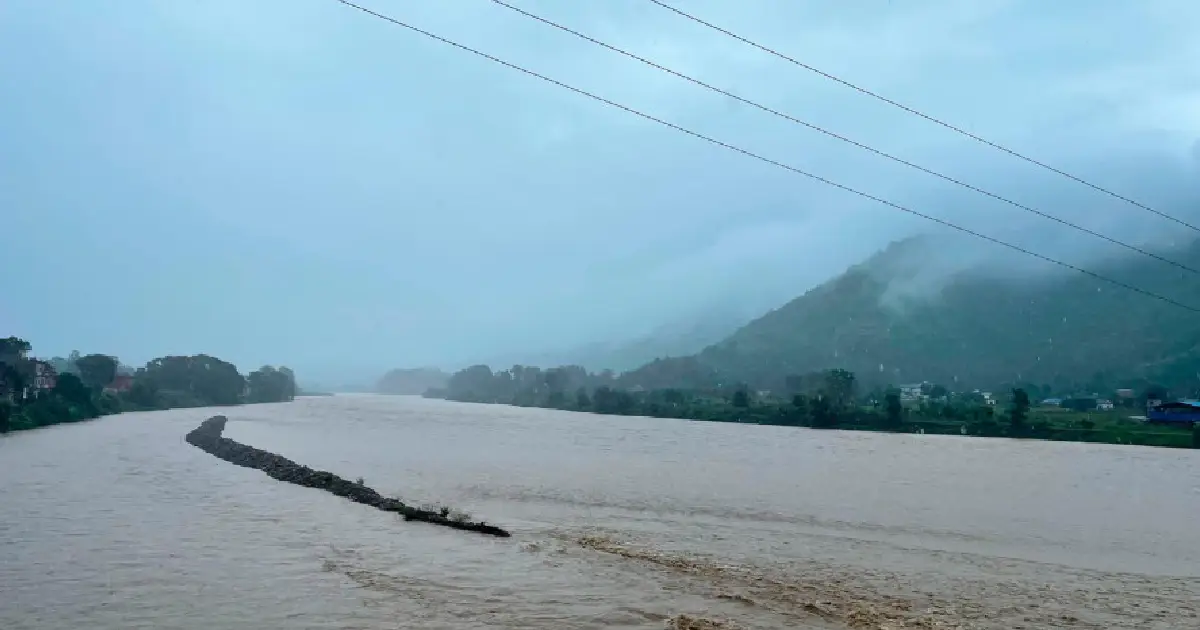 सुदूरपश्चिममा प्रभाव पार्दै गरेको न्यूनचापीय प्रणाली कमजोर बन्दै, ठूलो जोखिम टर्दै