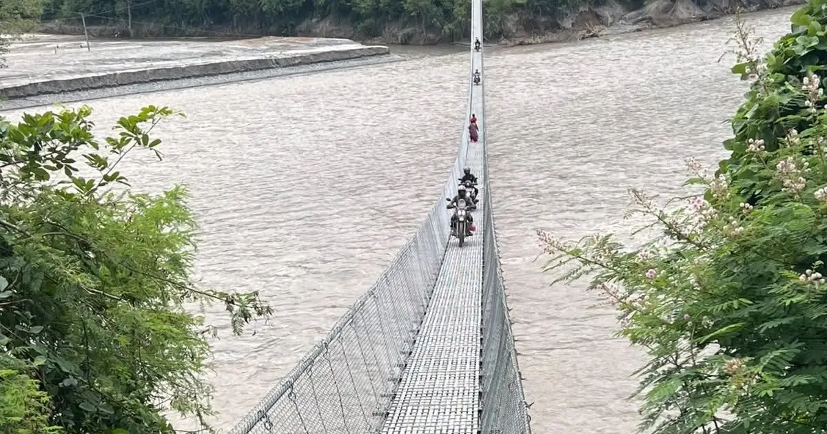 बाढीले क्षति पुर्‍याएको पिमलटार-जागाराम झोलुंगे पुल मर्मतपछि सञ्चालनमा, १२ पुलको काम पनि अन्तिम चरणमा