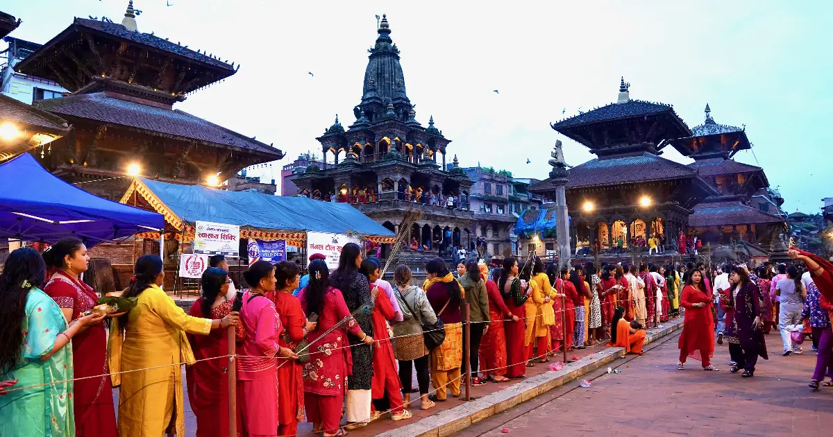 श्रीकृष्ण जन्माष्टमी मनाइँदै : देशभरका कृष्ण मन्दिरमा भक्तजनको भीड