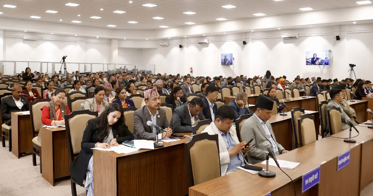 आर्थिक अभावमा सडकमै शिशु जन्मिनु मौलिक अधिकारको हनन भएको भन्दै सांसदले मागे स्वास्थ्यमन्त्रीसँग स्पष्टीकरण