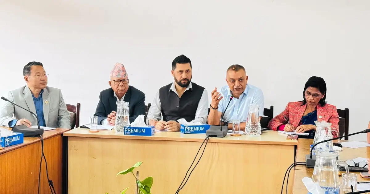 सर्वदलीय बैठक जारी