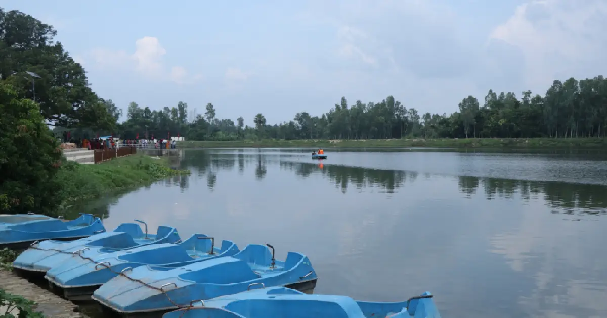 अतिक्रमण र बेवास्ताबीच तङ्ग्रिँदै सर्लाहीको नाढीमन ताल, पर्यटकीय चहलपहल फर्कियो
