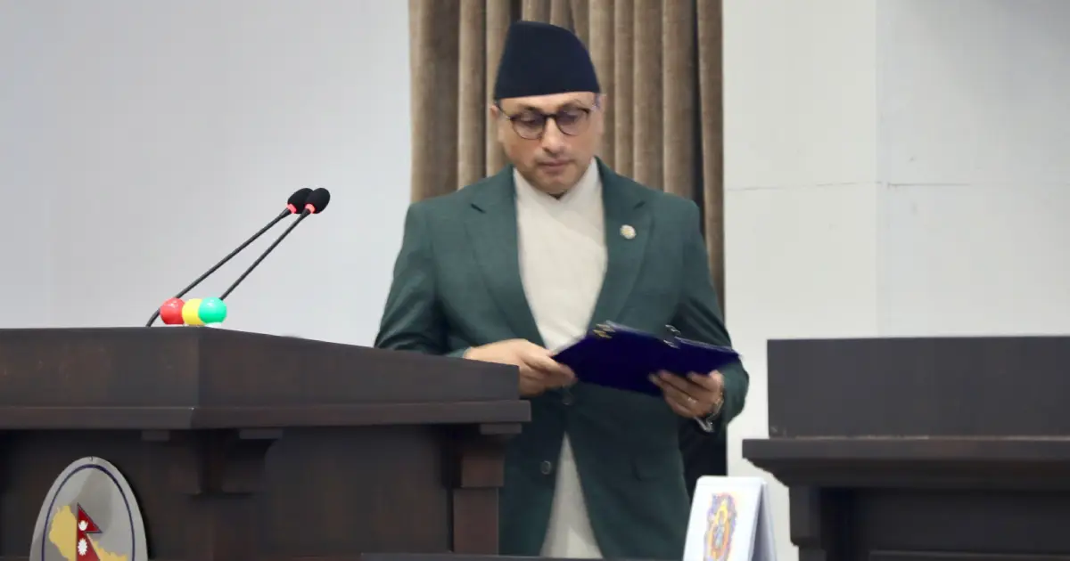 आन्तरिक र बाह्य स्रोतको सन्तुलनका लागि सार्वजनिक कोषलाई प्रतिफलमुखी रूपमा परिचालन गर्नुपर्छ : अर्थमन्त्री