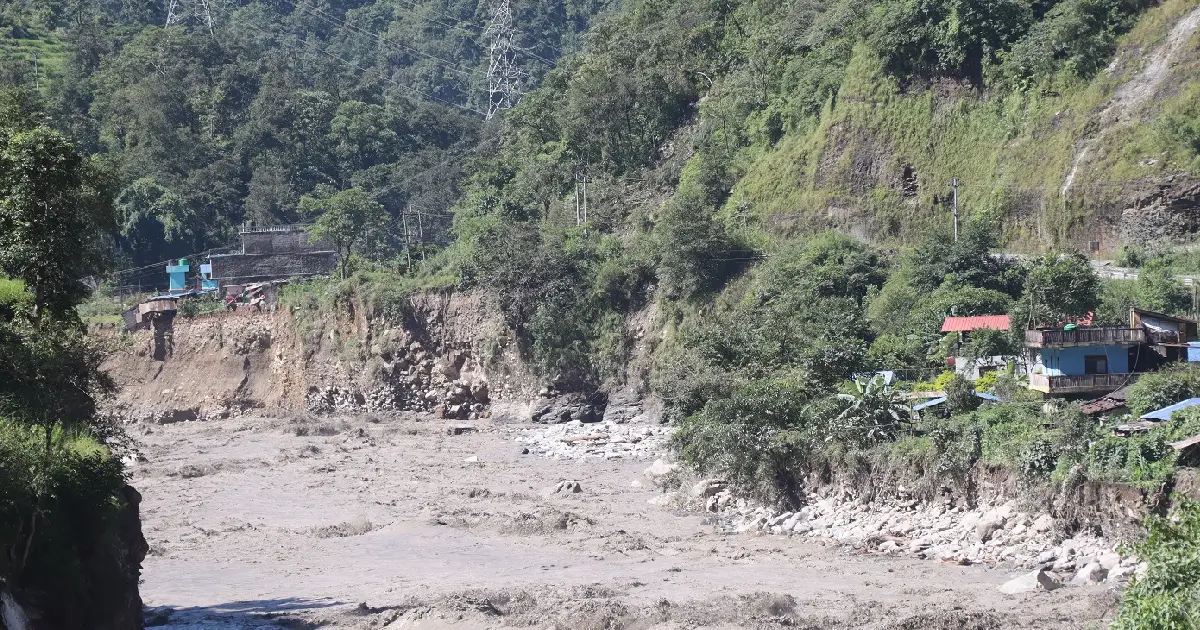 कालीगण्डकीको बाढीले उजाडियो म्याग्दीको तिल्केनीचौर, सुकुमवासी बन्न बाध्य भए स्थानीय बासिन्दा