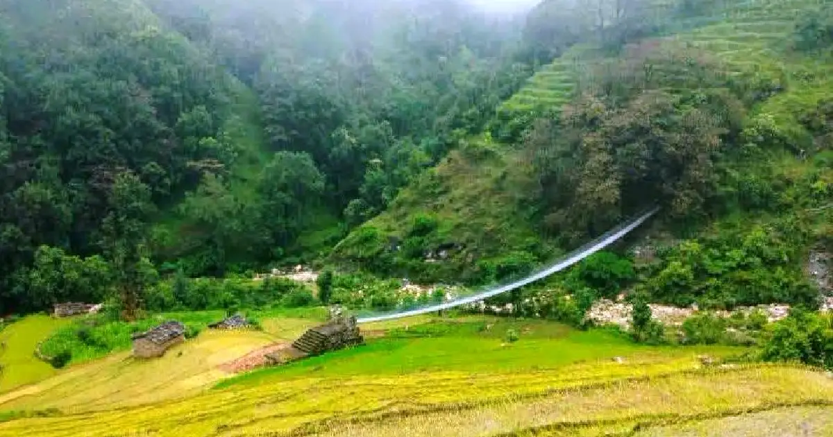 दार्चुलाको मालिकार्जुनमा ओजिगाड खोलामा झोलुंगे पुल बन्यो तर जाने बाटो नहुँदा प्रयोगविहीन