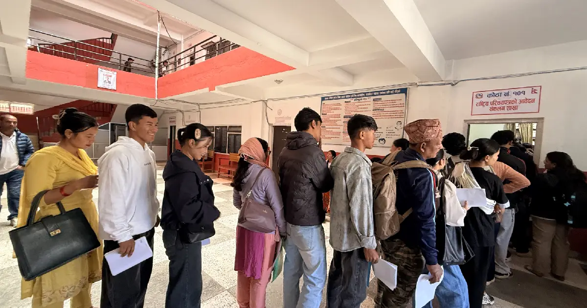 दसैँपछि जिल्ला प्रशासन कार्यालय गुल्मीमा सेवाग्राहीको अत्यधिक भीड