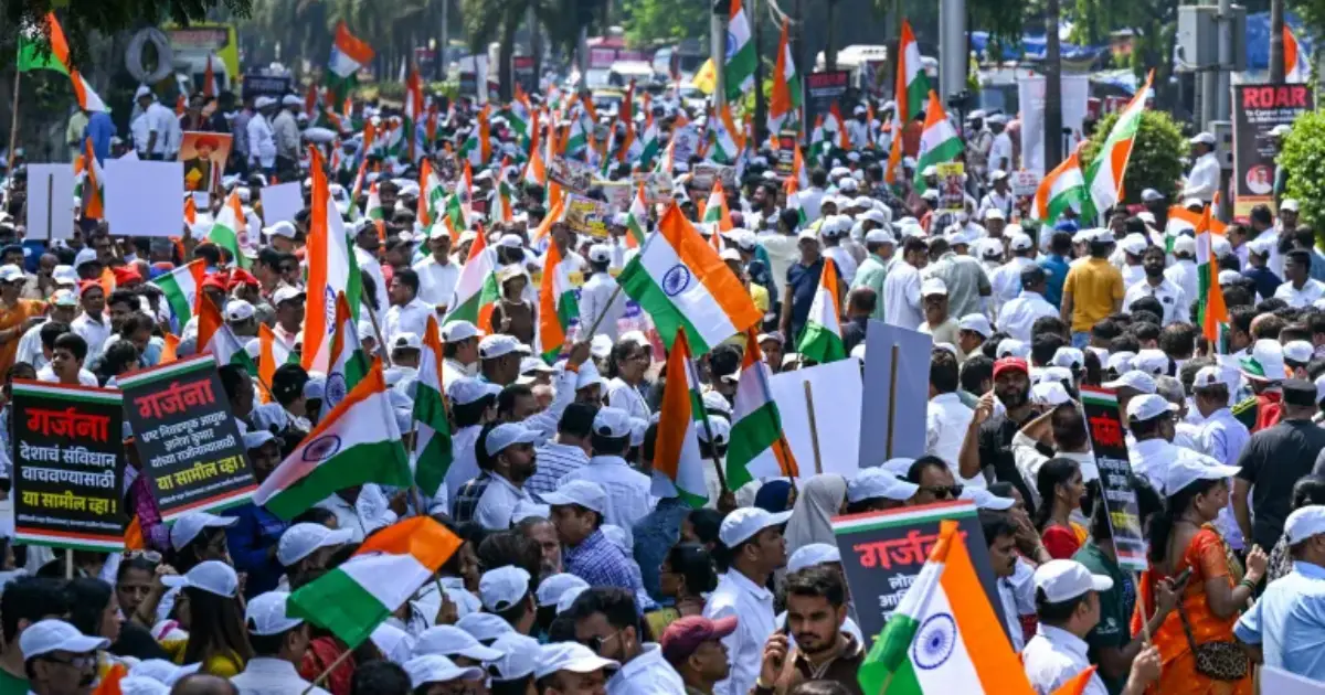 भारतमा निर्वाचन आयोगविरुद्ध चर्को प्रदर्शन, १३ करोडभन्दा बढी मतदाताको नाम हटाइएपछि विवाद चर्कियो