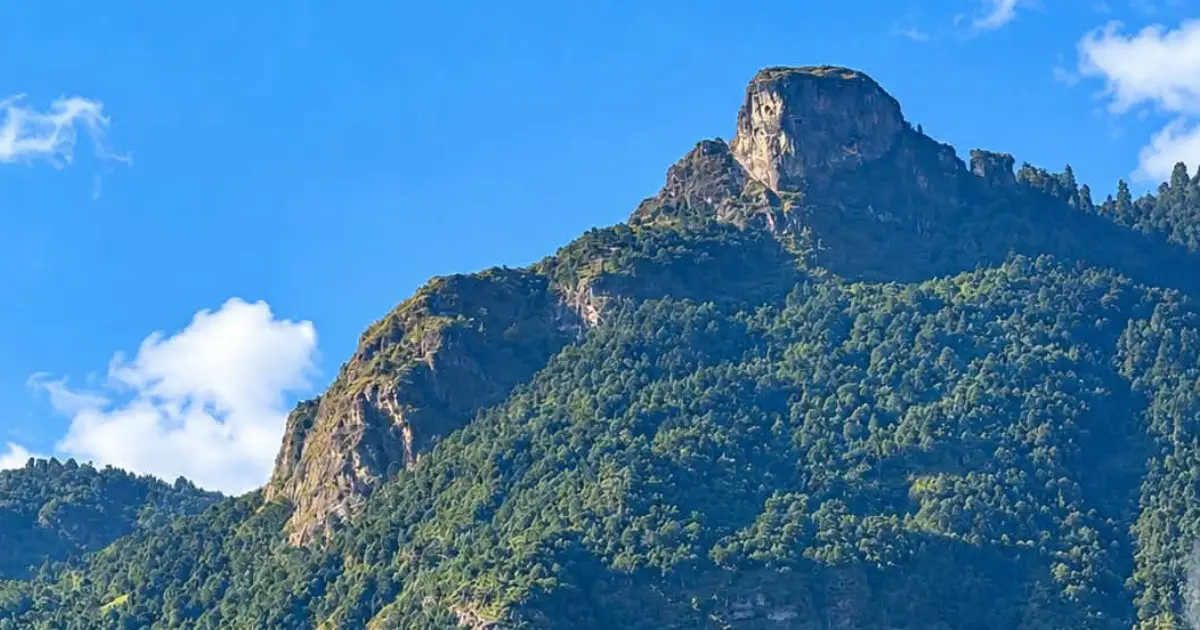 प्रचुर सम्भावना बोकेर पनि ओझेलमा रसुवाको पर्यटकीय स्थल ‘जुरेढुंगा’